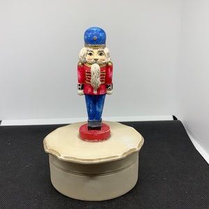 Hen-Feathers Nutcracker Lidded Trinket Dish GUC